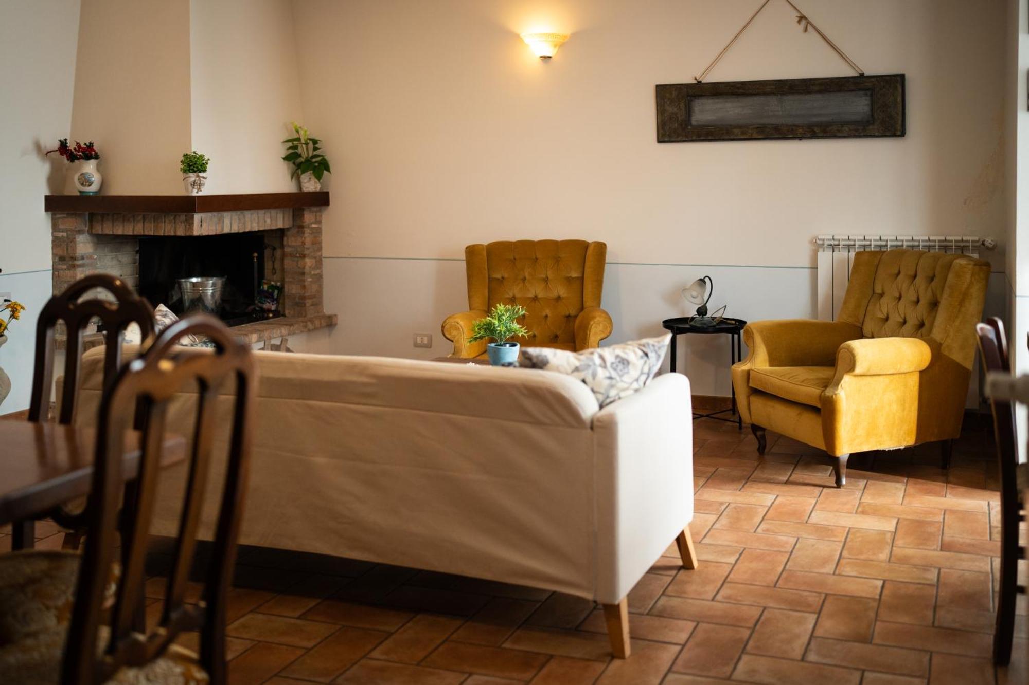 Casa Cardarella Guest House Beroide Eksteriør bilde